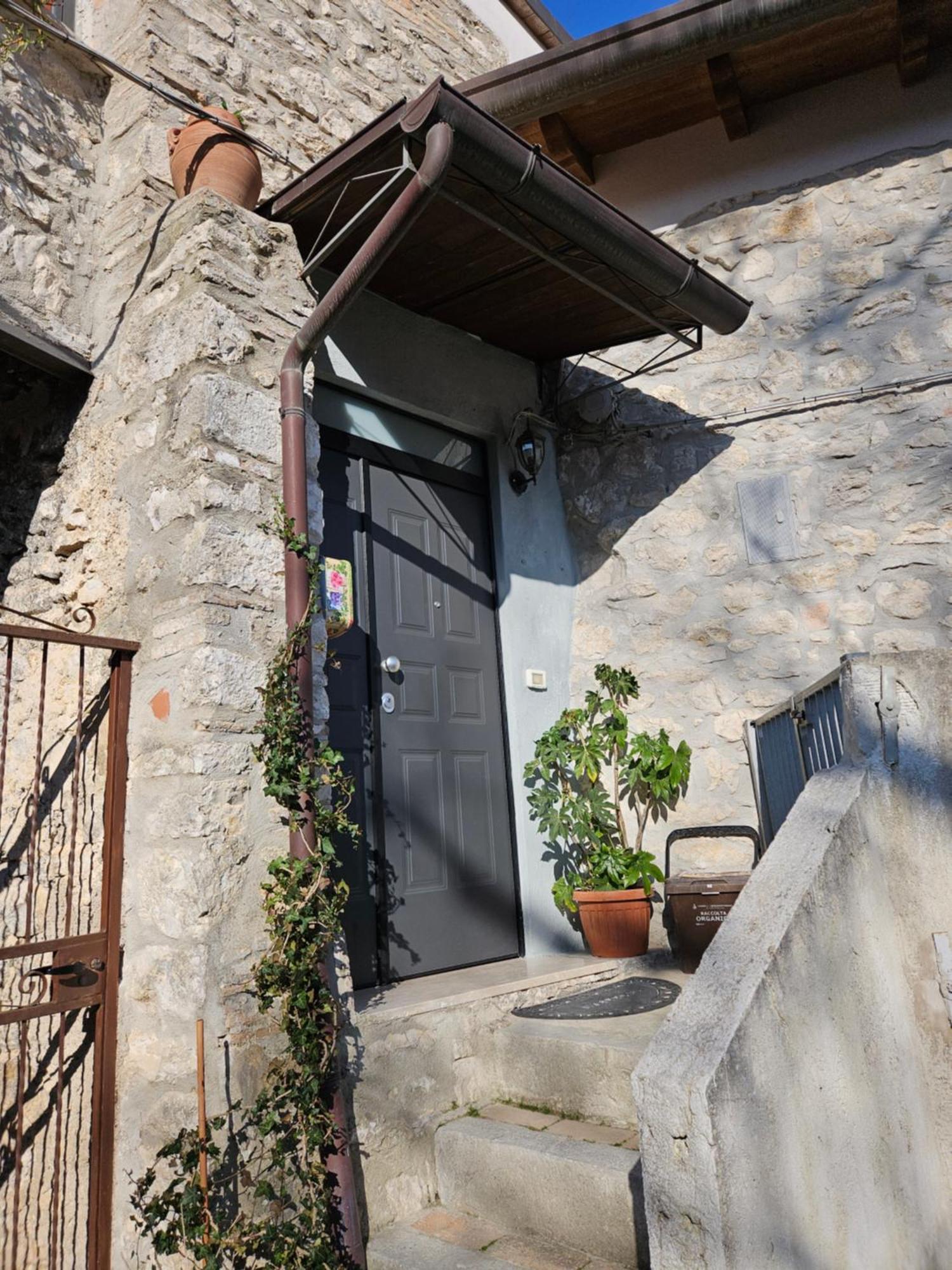 Vila Casa Di Mamma Rosa Castelnuovo Parano Exteriér fotografie